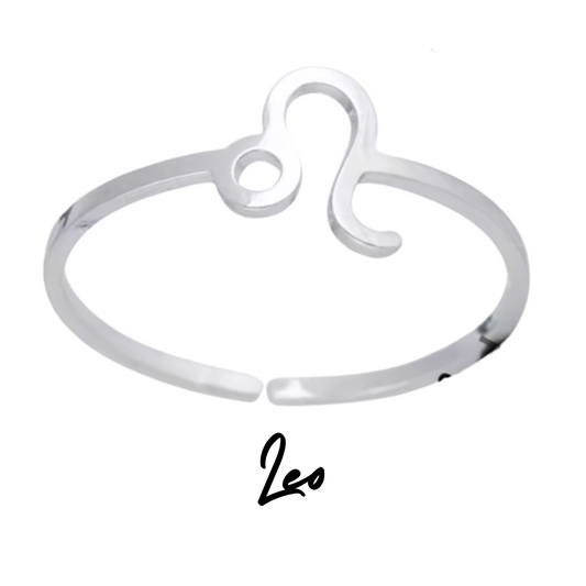 Anillo Plateado con Símbolo de LEO